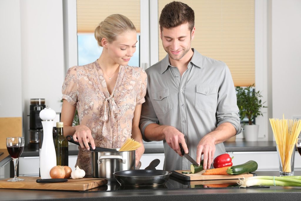 CUISINE SPÉCIALE CONFINEMENT ET COUVRE-FEU